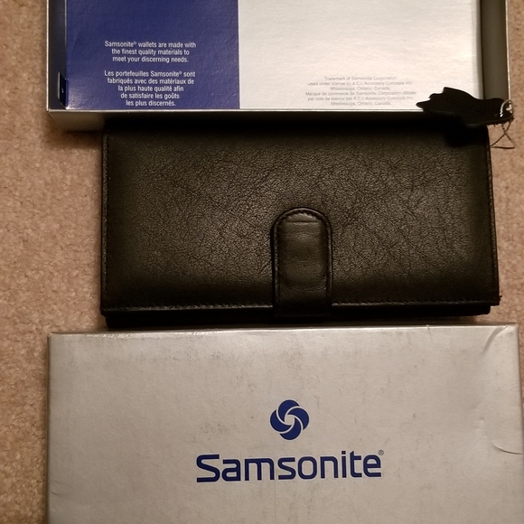 NEW | Beautiful Samsonite | Women's Classic Leather | Bifold Wallet - Picture 2 of 5